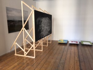 http://www.articlegallery.co.uk/files/dimgs/thumb_0x300_2_46_277.jpg